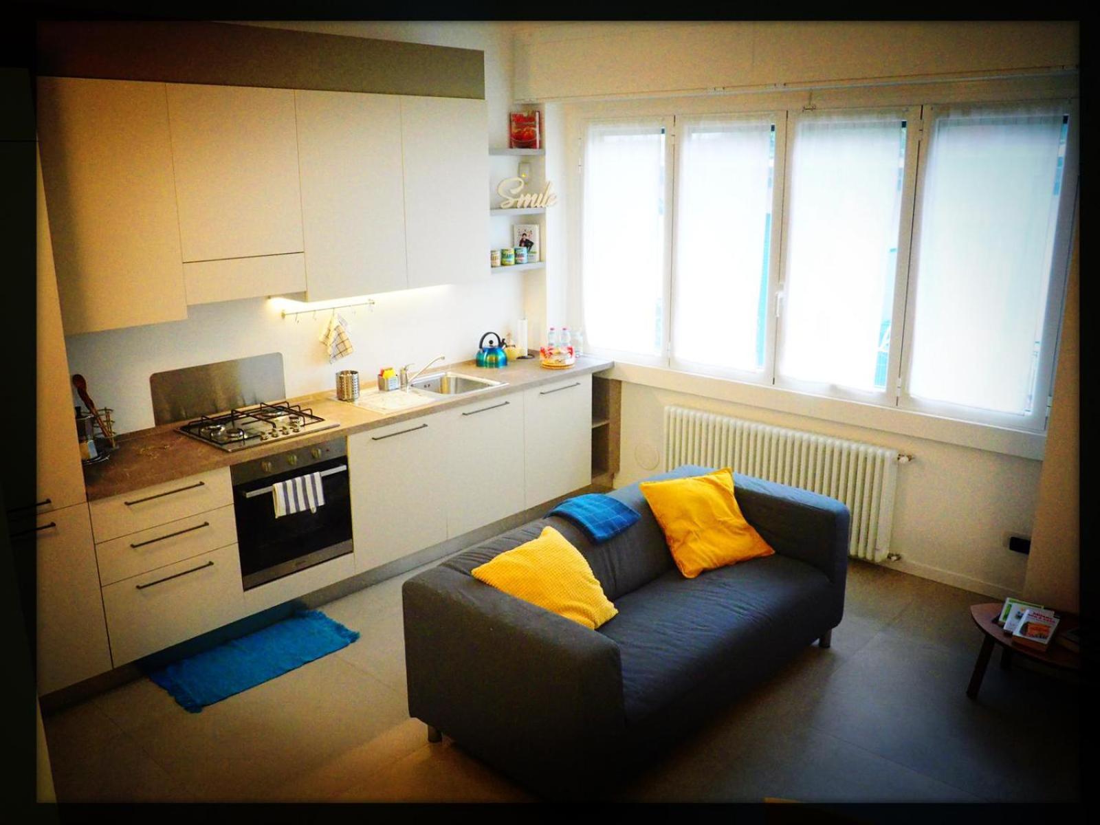 Smile House. Intero Trilocale 15 Min. Dal Centro * Milaan